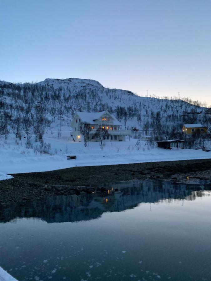 Kvaloya Apartment By The Sea Tromsø Kültér fotó